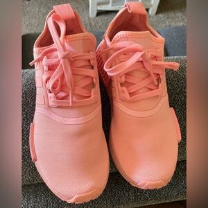 Adidas NMD R1 J Pink shoes